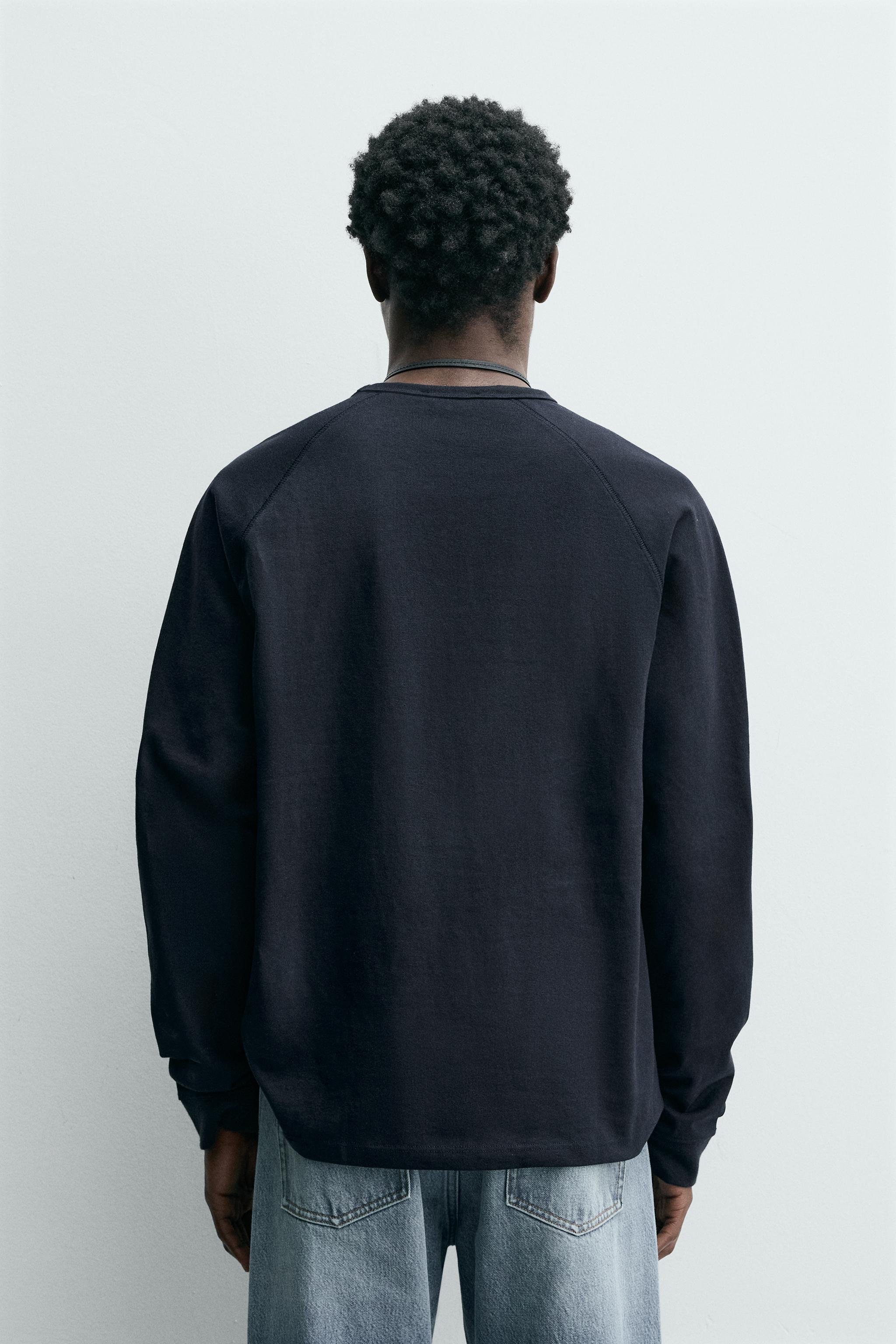 HEAVYWEIGHT CREWNECK T-SHIRT